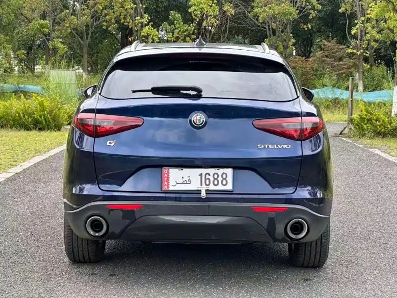 giulia stelvio