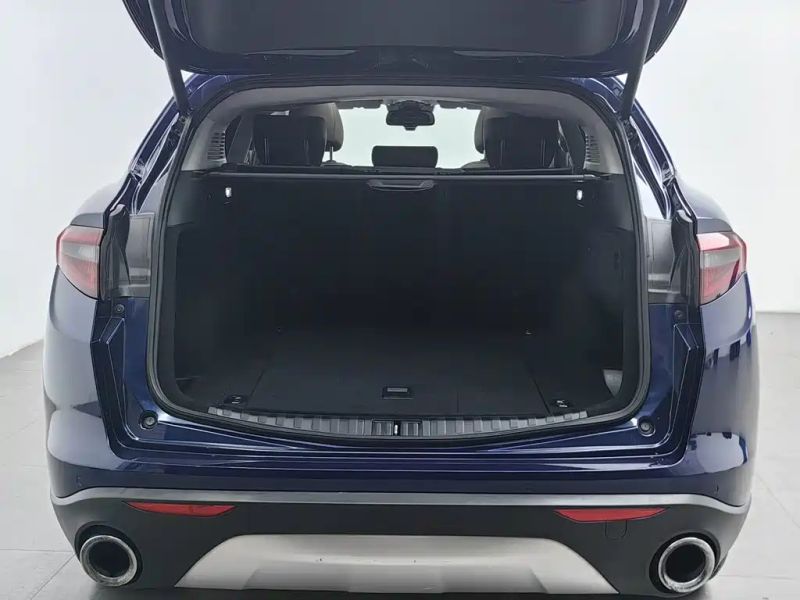 giulia stelvio