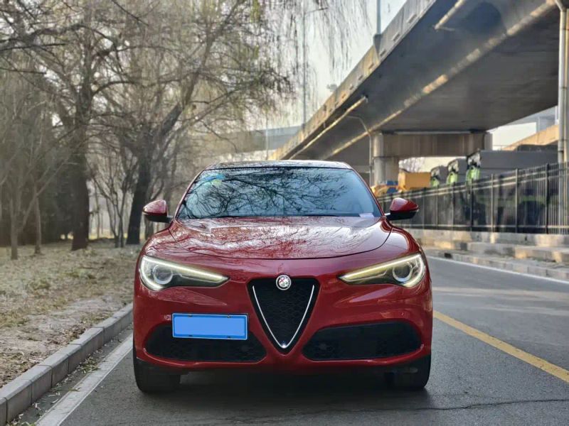 giulia stelvio
