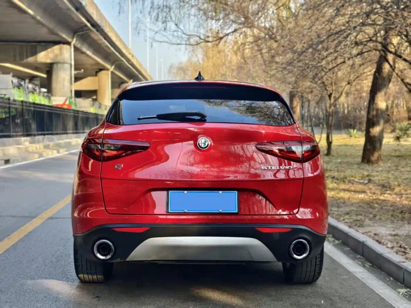 giulia stelvio