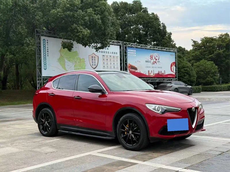 giulia stelvio