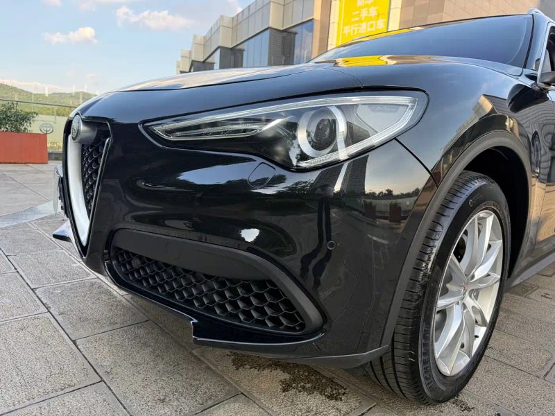 giulia stelvio
