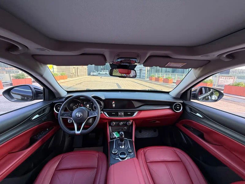 giulia stelvio