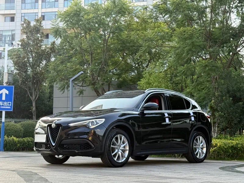 giulia stelvio