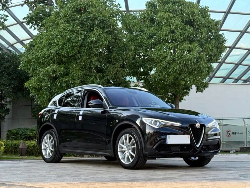 giulia stelvio