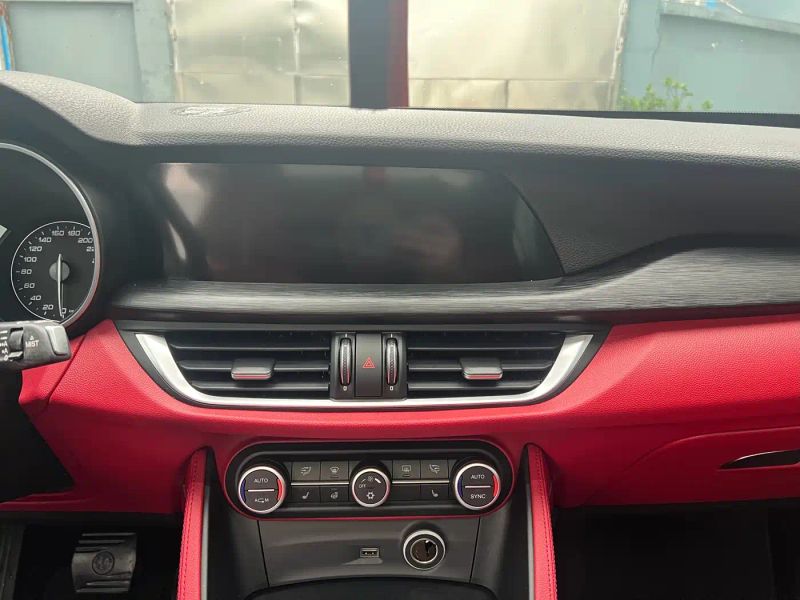 giulia stelvio