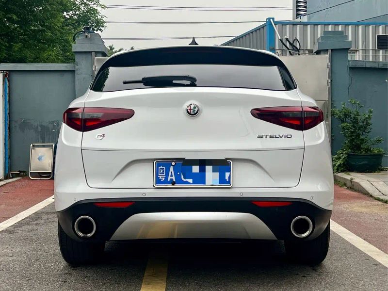 giulia stelvio