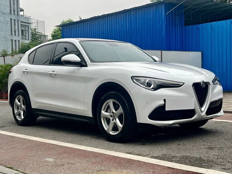 giulia stelvio