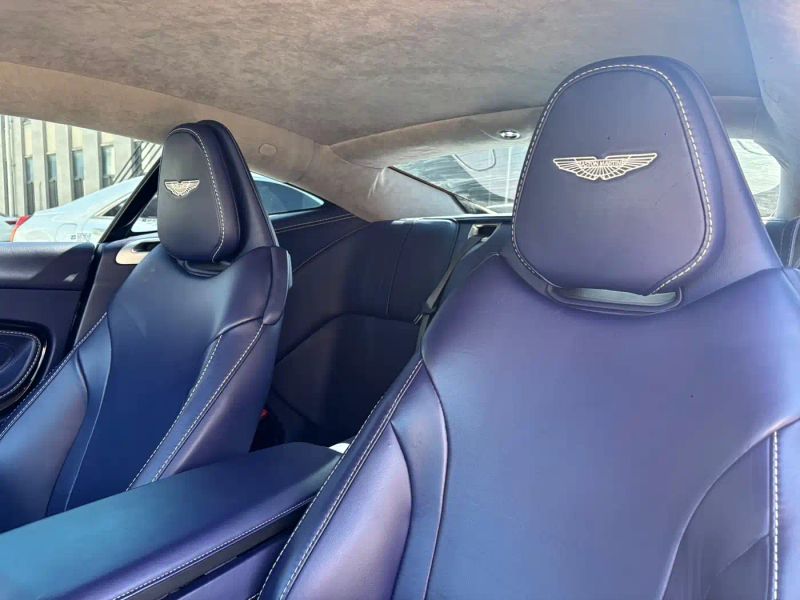 Aston-martin db11