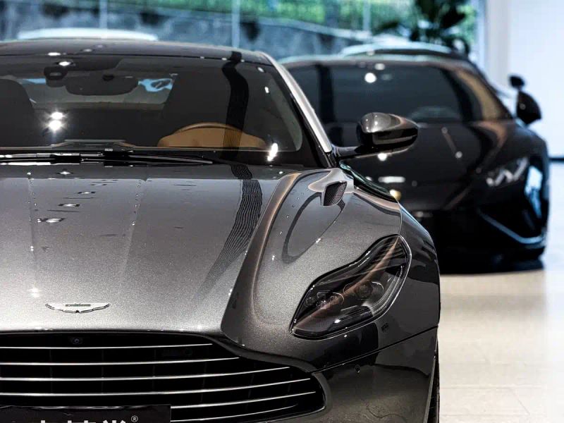 Aston-martin db11
