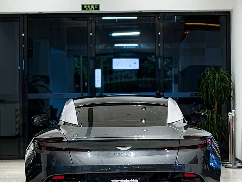 Aston-martin db11