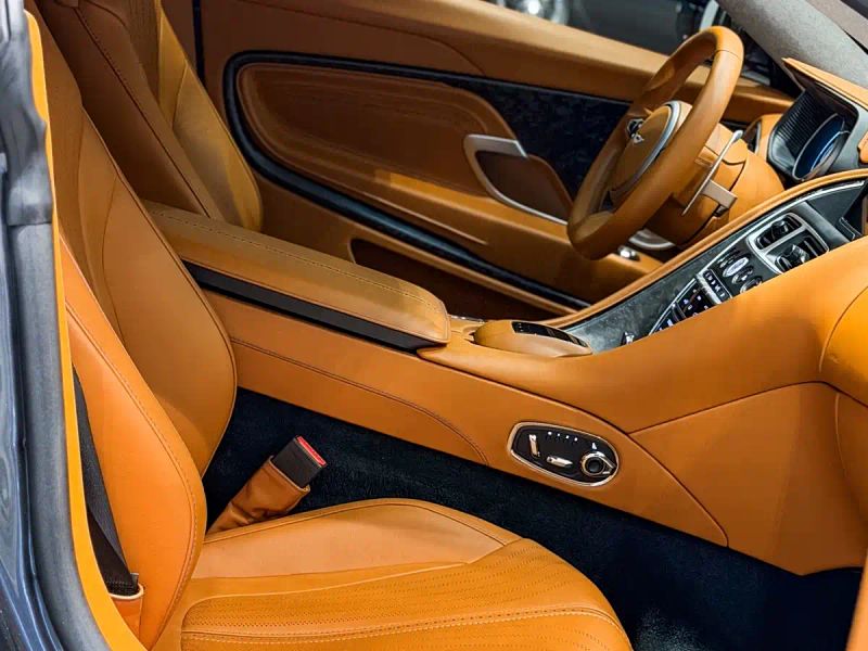 Aston-martin db11