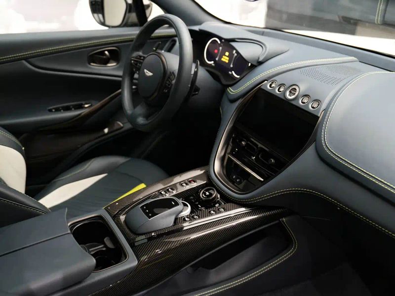 Aston-martin dbx