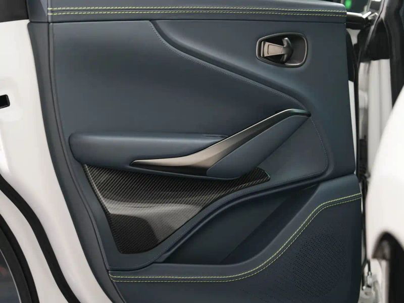Aston-martin dbx