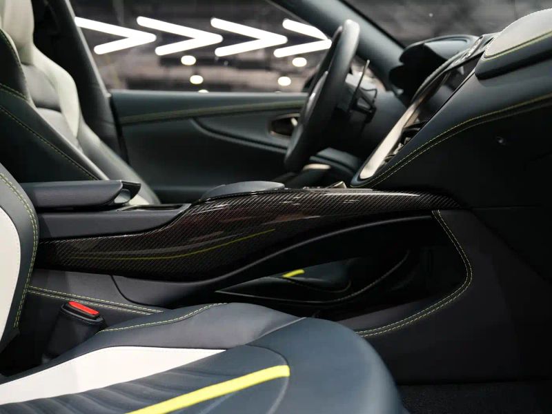 Aston-martin dbx