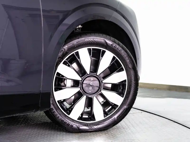Audi e7x