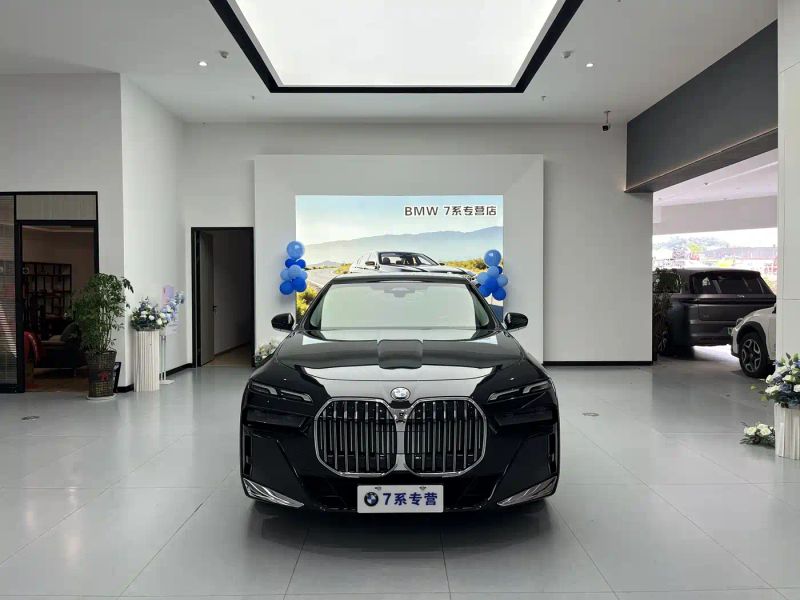 BMW 7-series