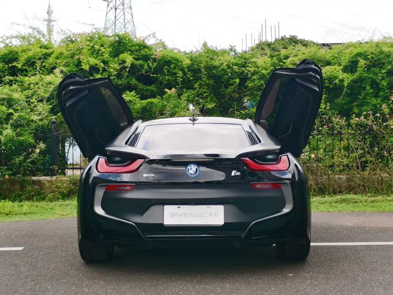 BMW i