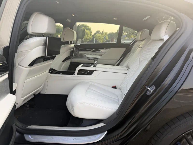 BMW 7-series