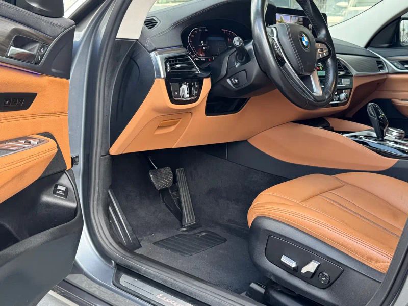BMW 6-series