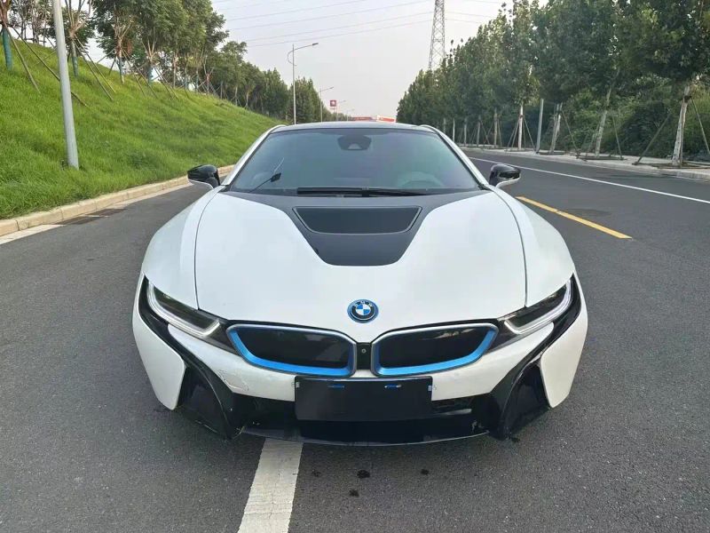 BMW i