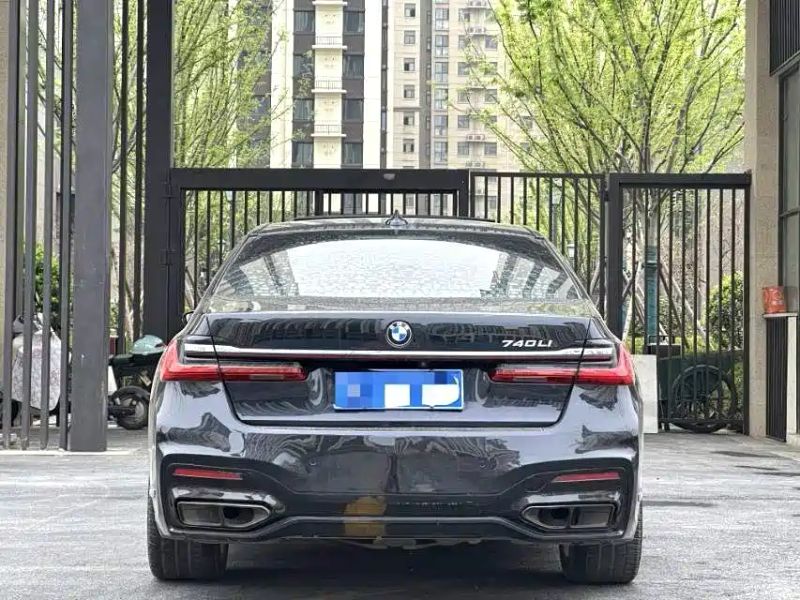 BMW 7-series
