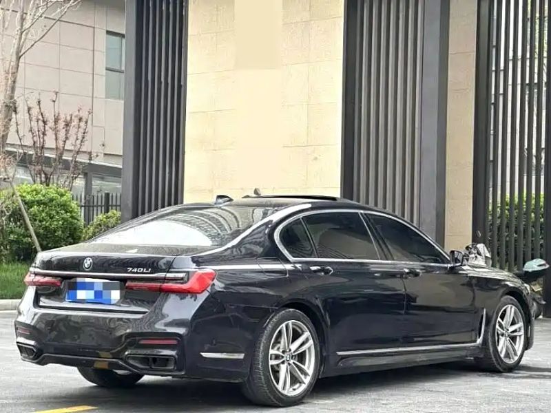 BMW 7-series
