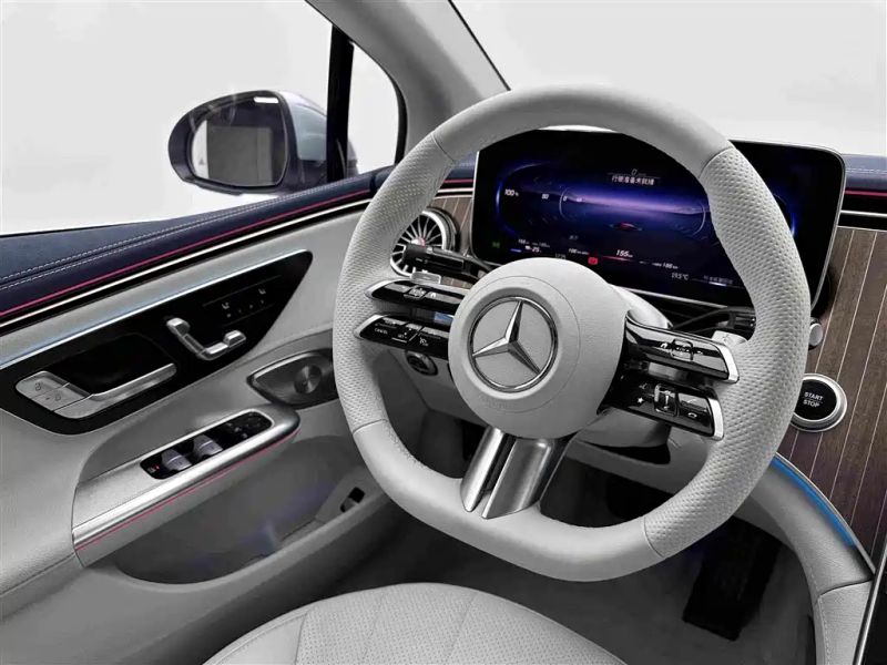 Mercedes-benz eqe