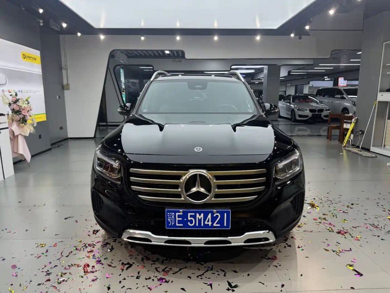 Mercedes-benz glb