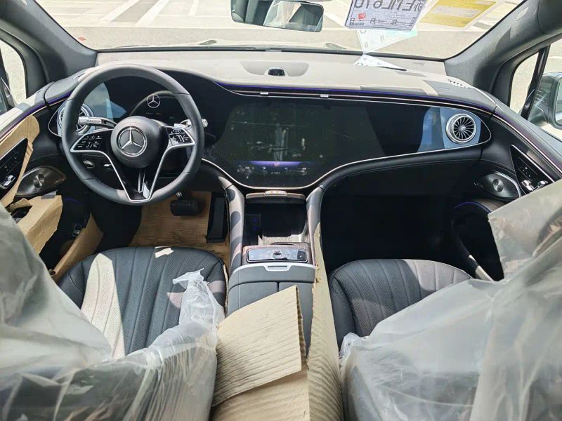 Mercedes-benz eqs