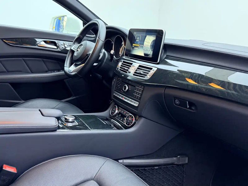 Mercedes-benz cls