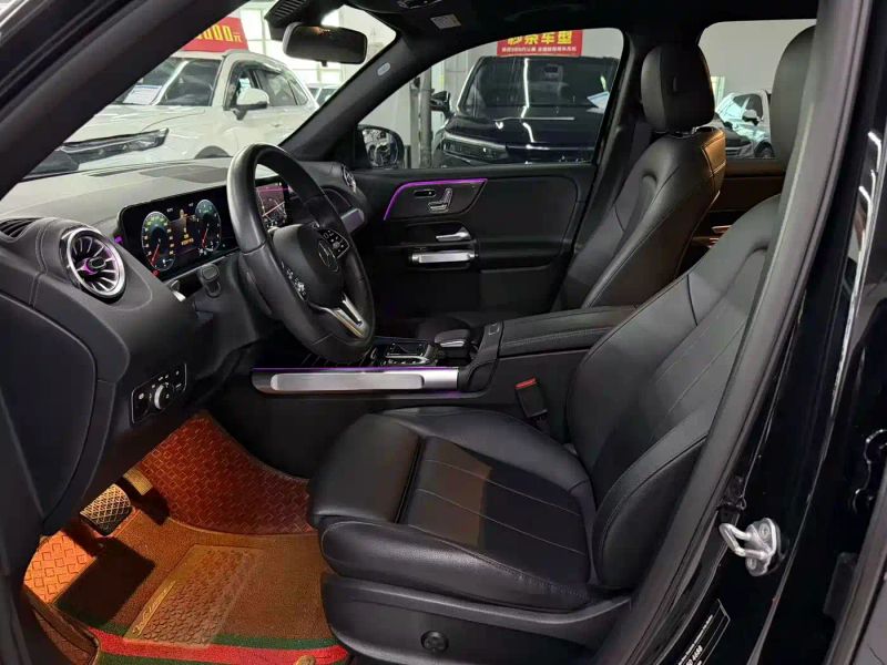 Mercedes-benz glb