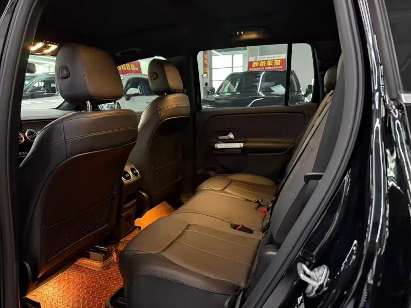 Mercedes-benz glb
