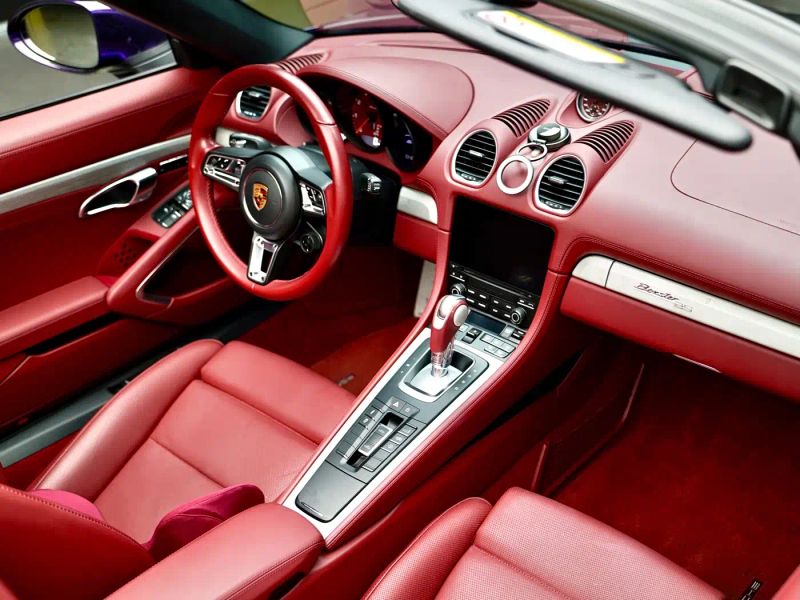 macan 718