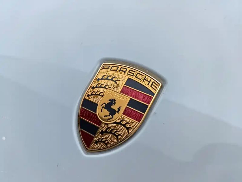 macan 718