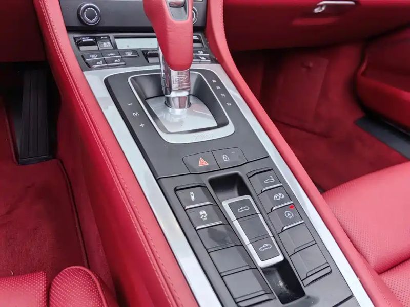 macan 718