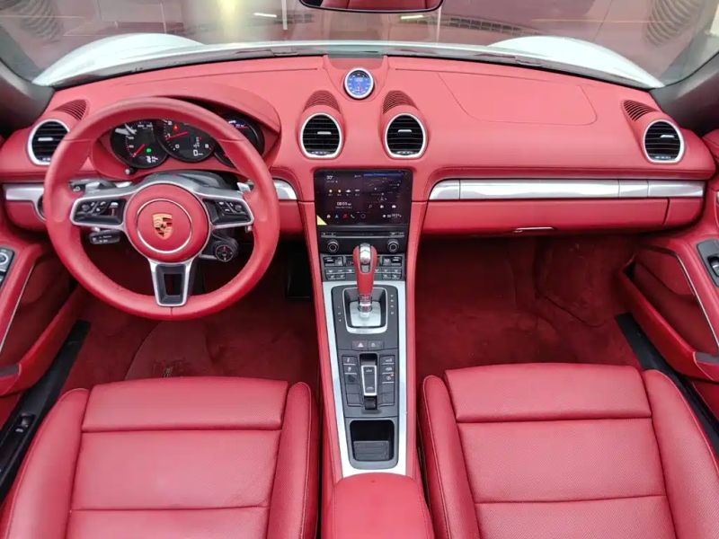 macan 718