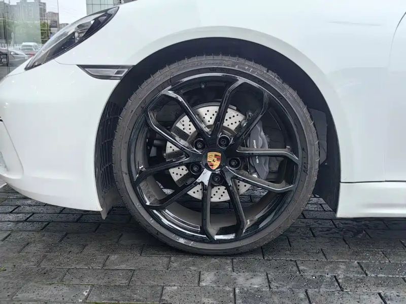 macan 718