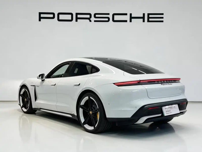 macan taycan