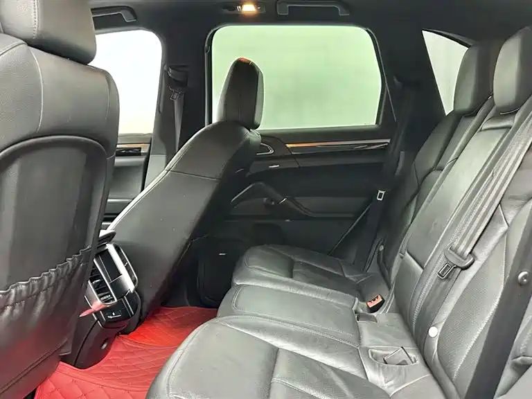 macan cayenne