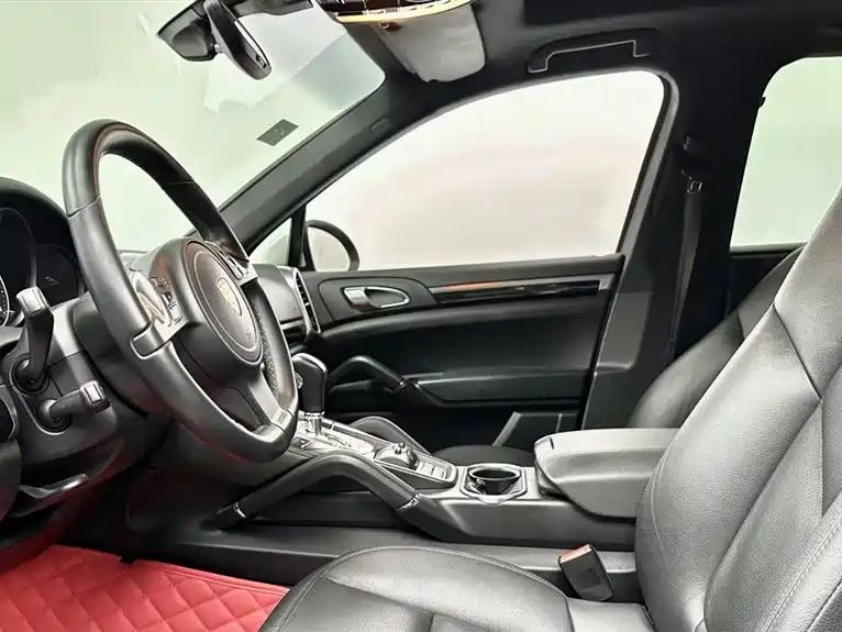 macan cayenne