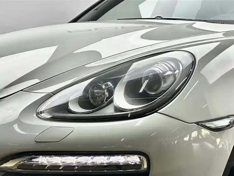macan cayenne