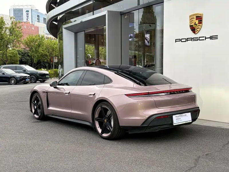 macan taycan