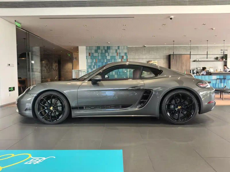 macan 718