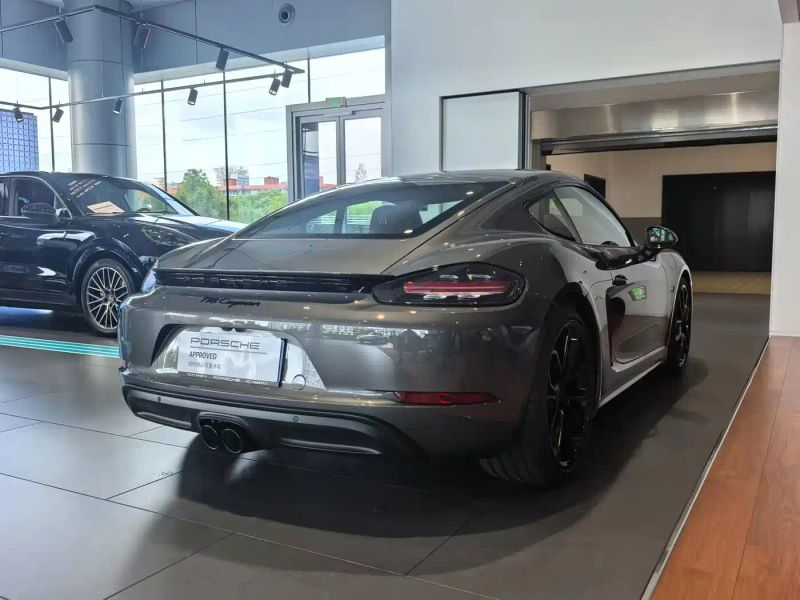 macan 718