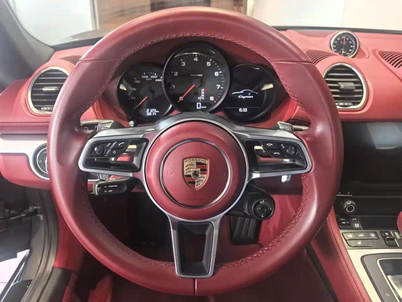 macan 718