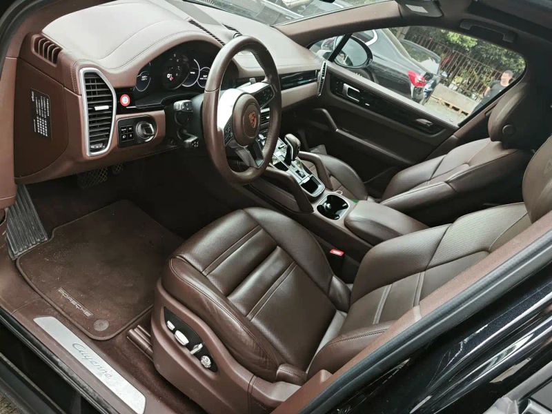 macan cayenne