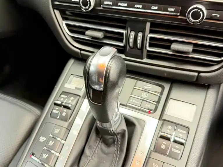 macan macan