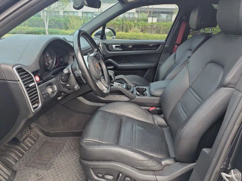macan cayenne