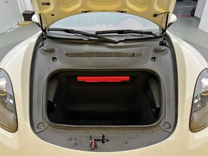 macan 718
